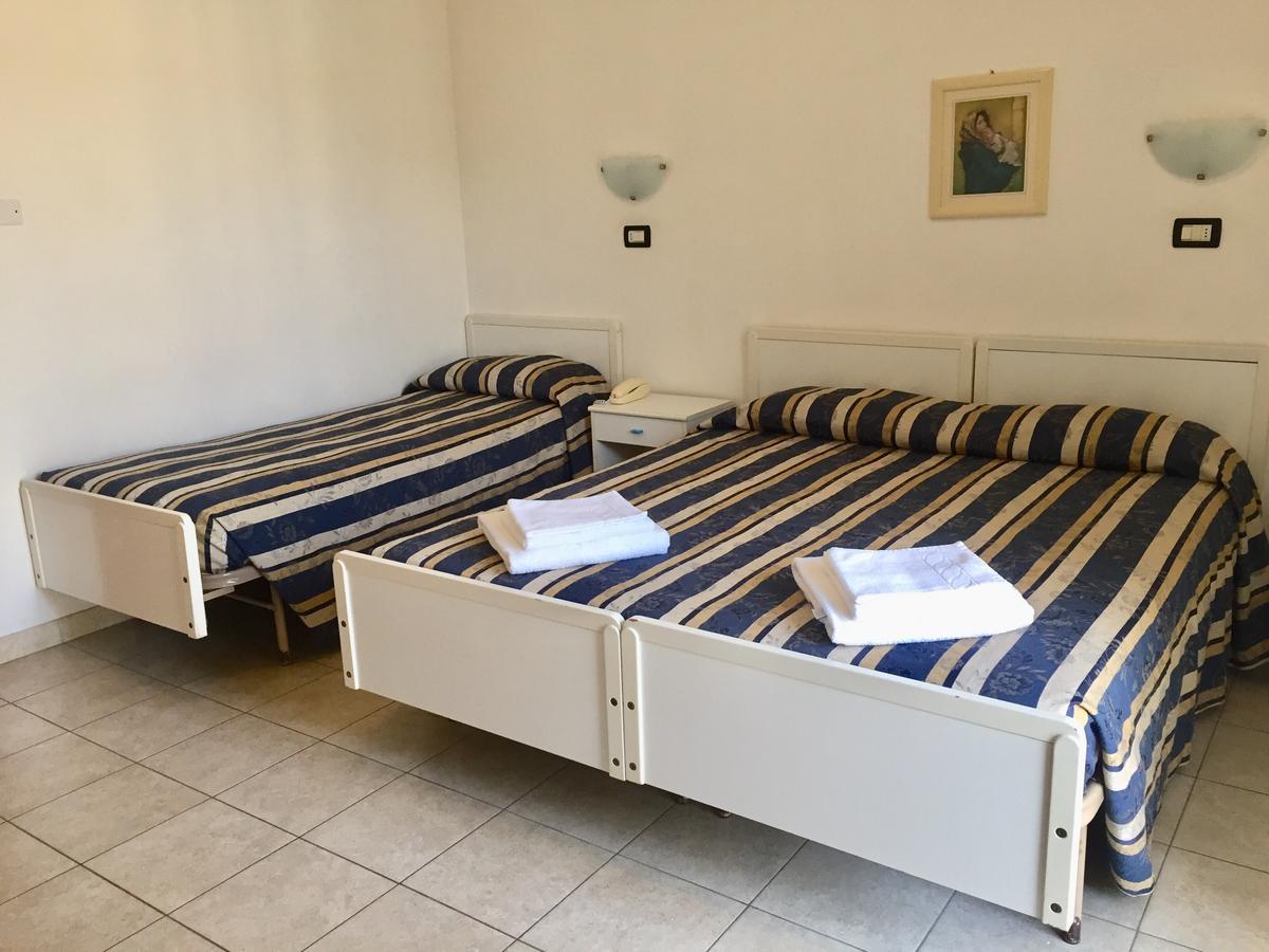 Hotel Aquila Azzurra Rimini Exterior photo