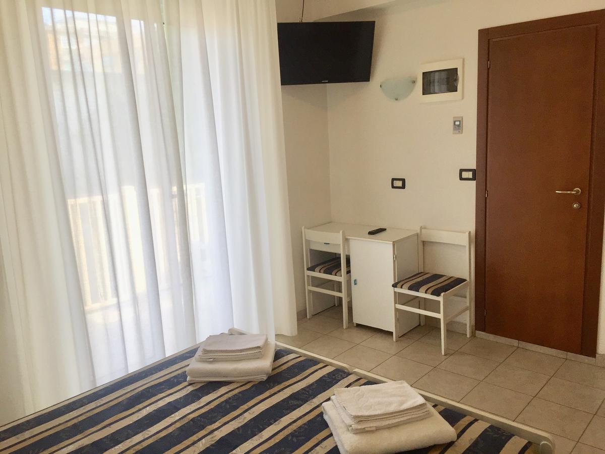 Hotel Aquila Azzurra Rimini Exterior photo