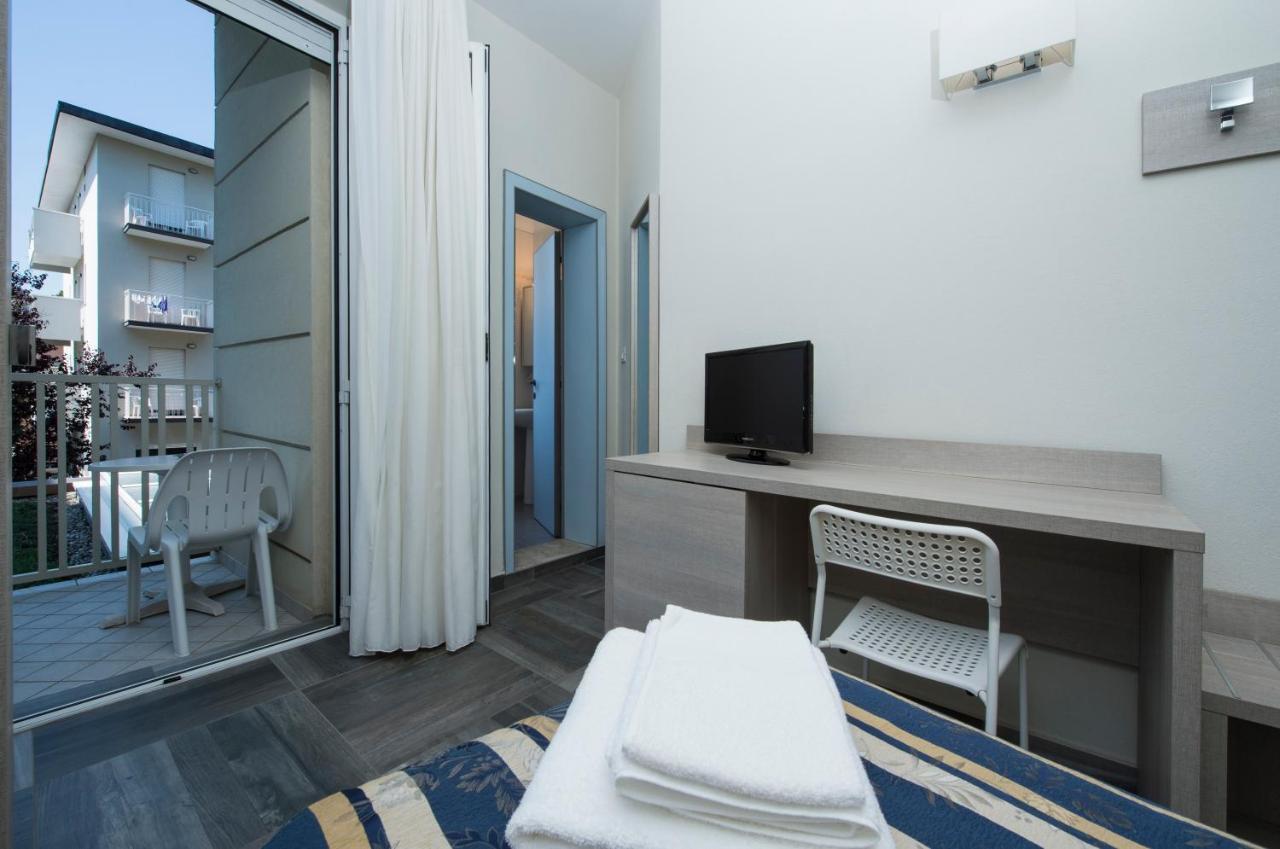 Hotel Aquila Azzurra Rimini Exterior photo